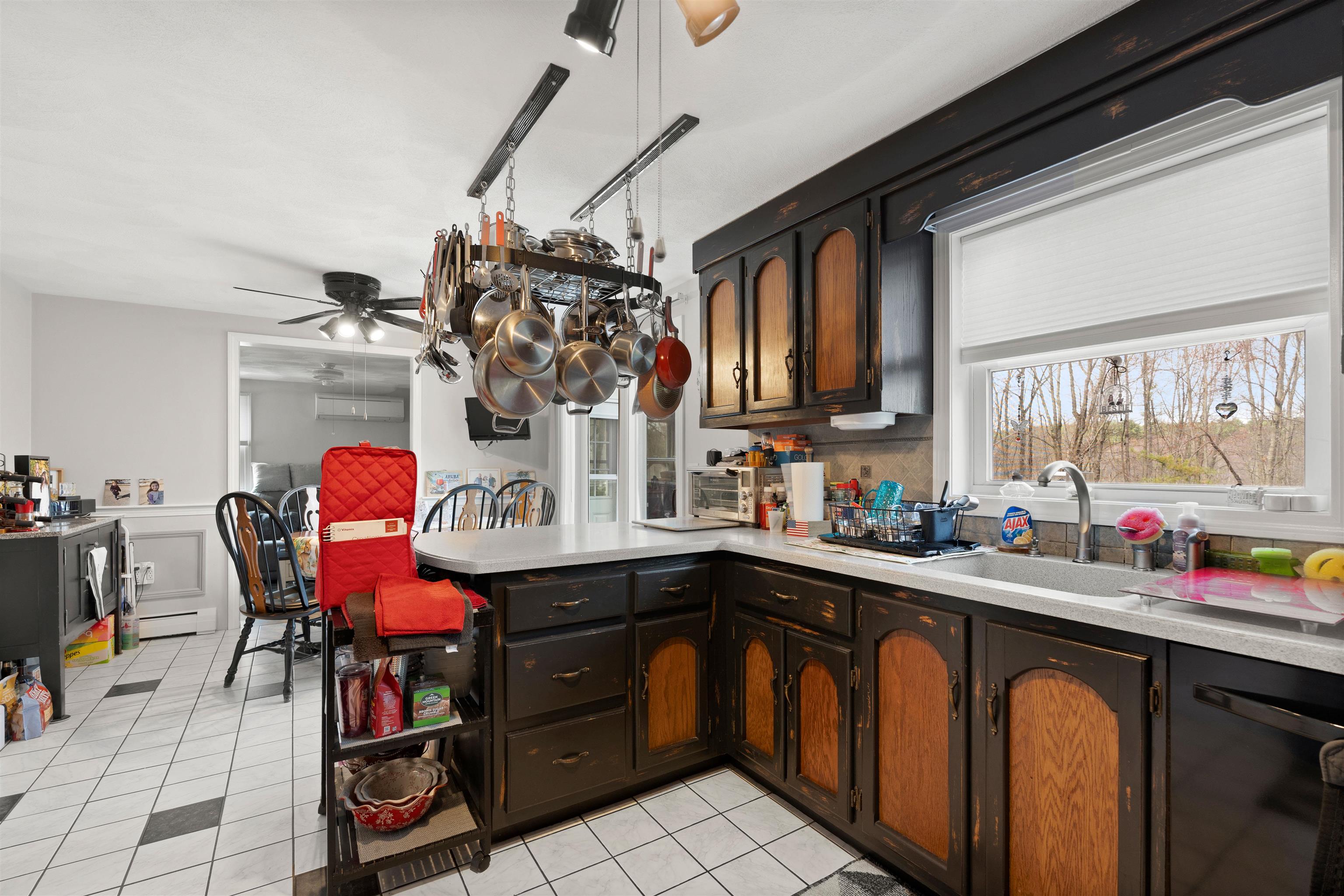 27 Reed Street, Unit A Londonderry, NH 03053 - Photo 13 of 24