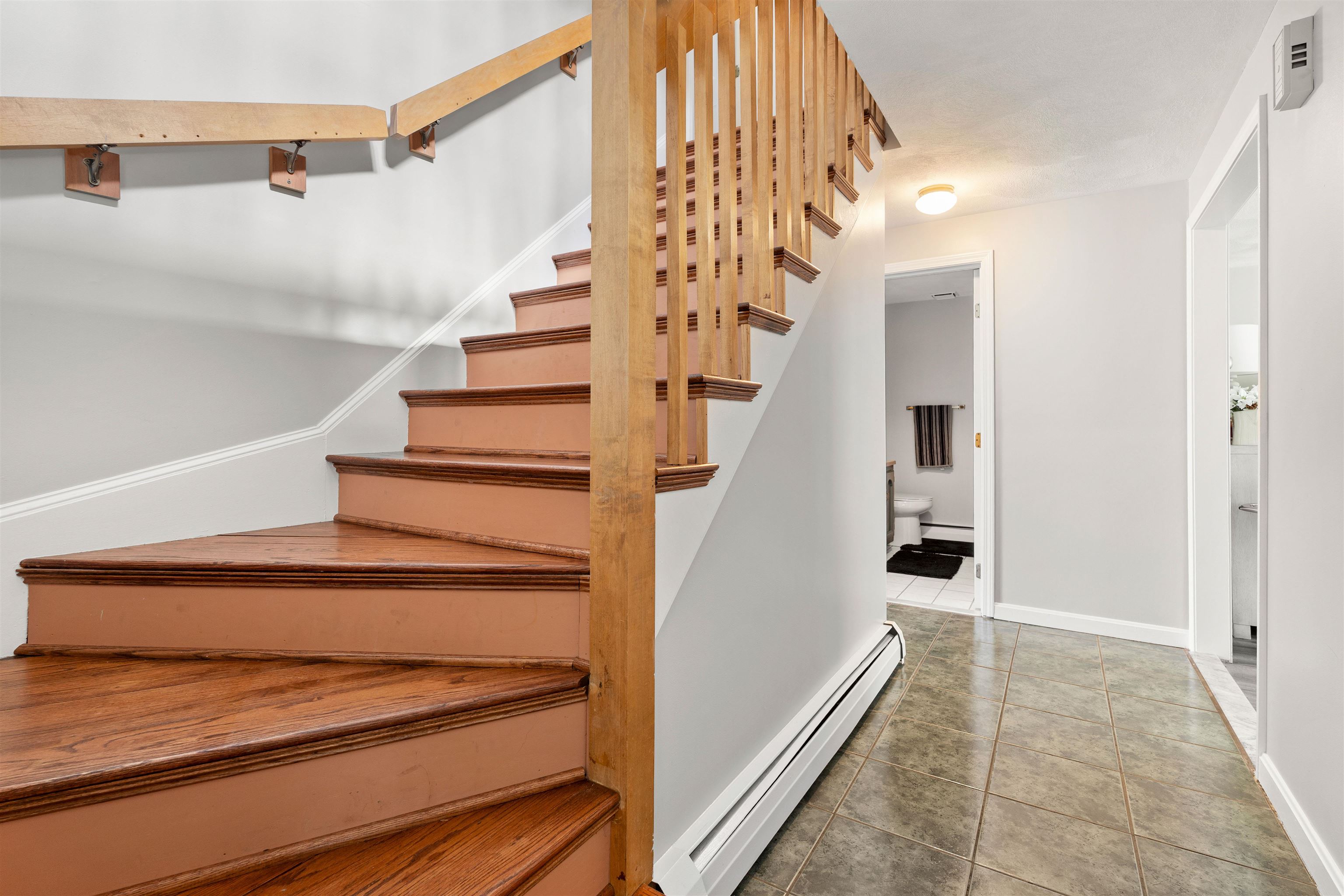 27 Reed Street, Unit A Londonderry, NH 03053 - Photo 14 of 24