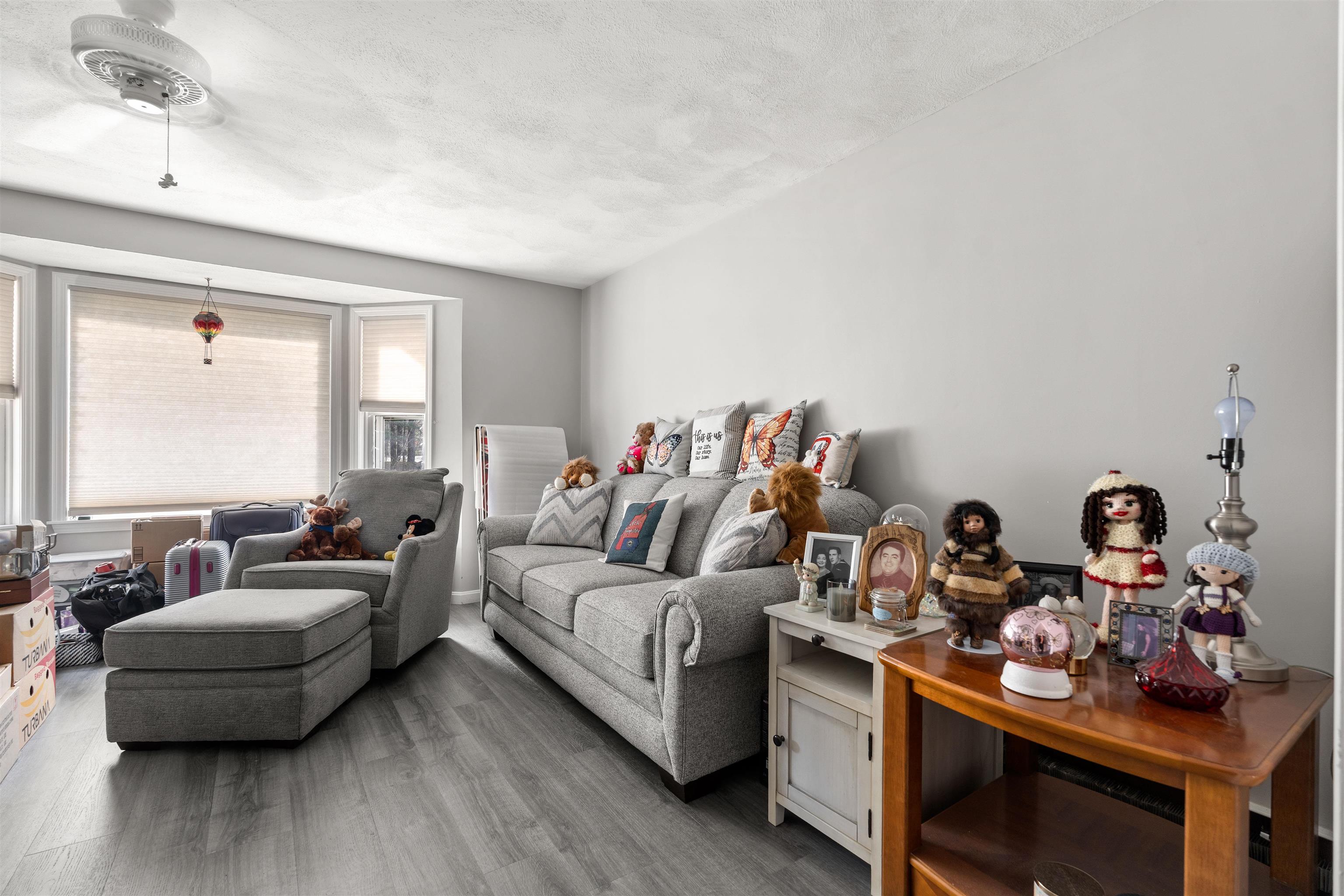 27 Reed Street, Unit A Londonderry, NH 03053 - Photo 3 of 24