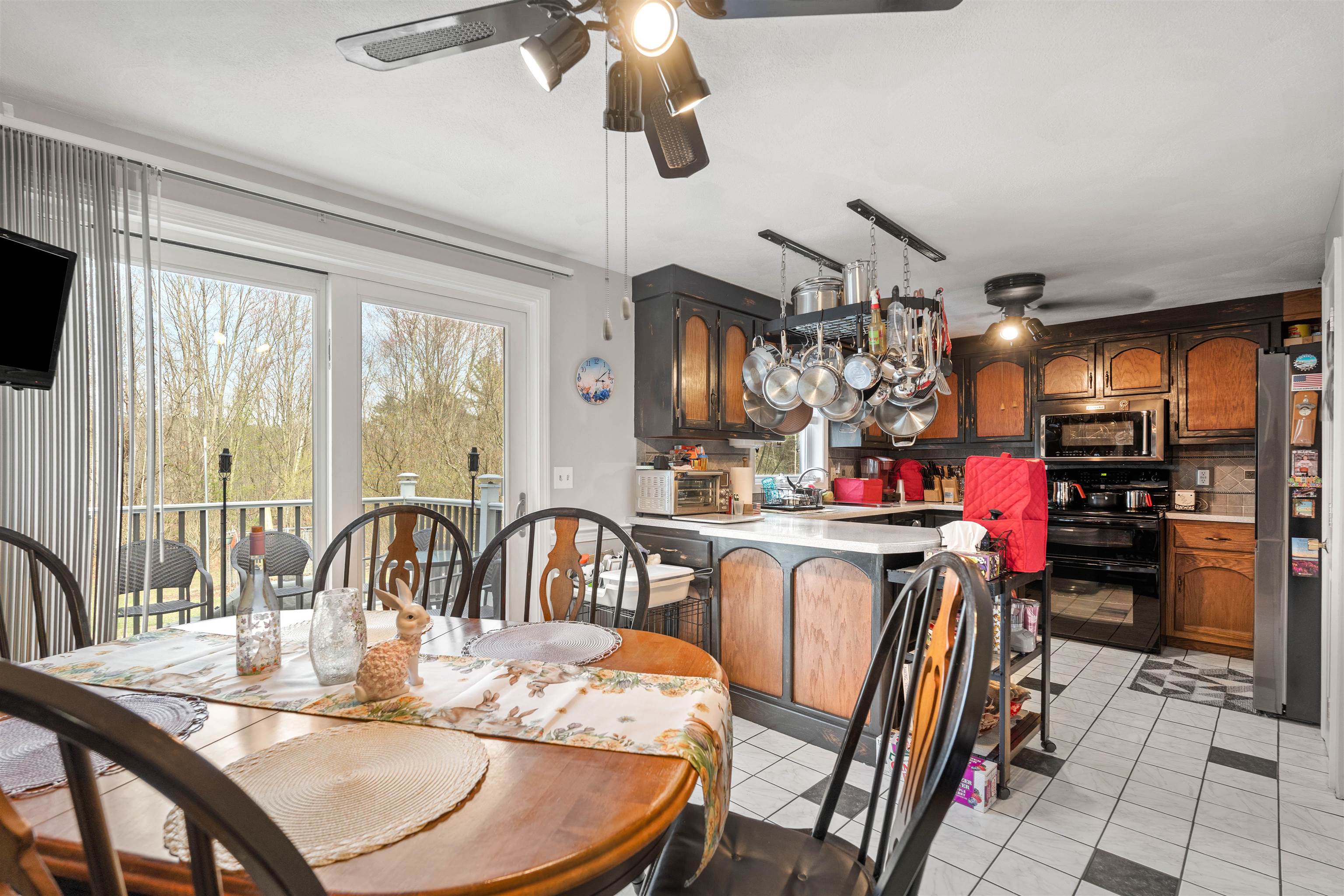 27 Reed Street, Unit A Londonderry, NH 03053 - Photo 10 of 24