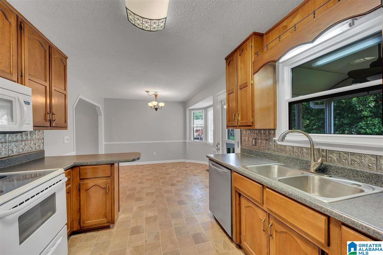 573 Kennedy Road Gardendale, AL 35071 - Photo 6 of 21