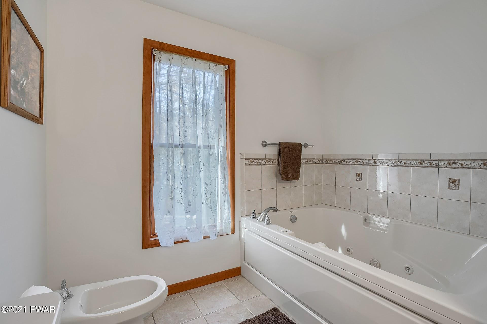 397 McKay Road Henryville, PA 18332 - Photo 23 of 38 28