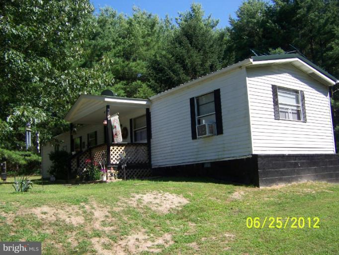 195 Deer Run Road Gore, VA 22637 - Photo 4 of 9 Exterior (Front)