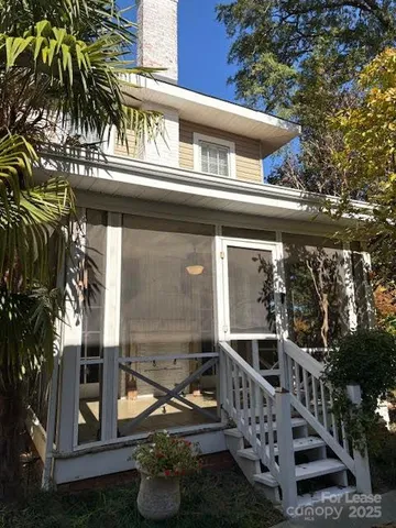 $2,275 | 613 South York Street, Gastonia, NC 28052