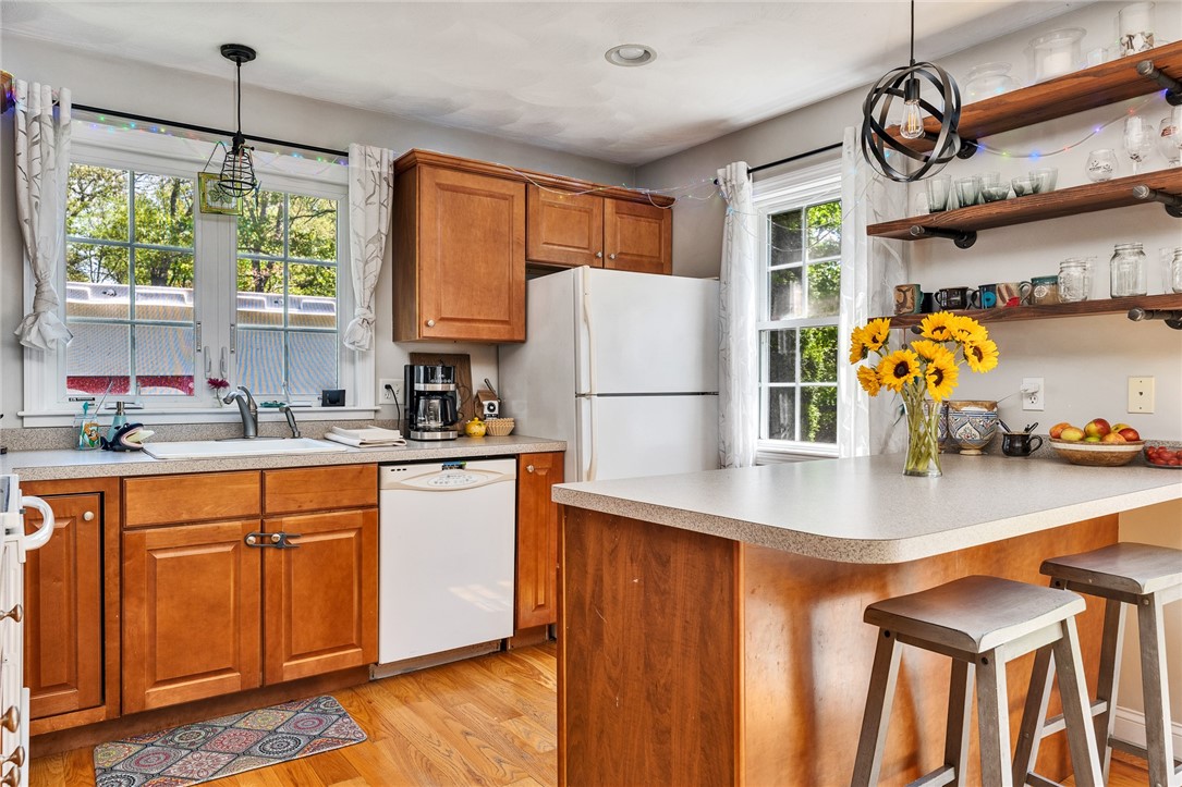 393 Slocum Road Exeter, RI 02874 - Photo 4 of 29
