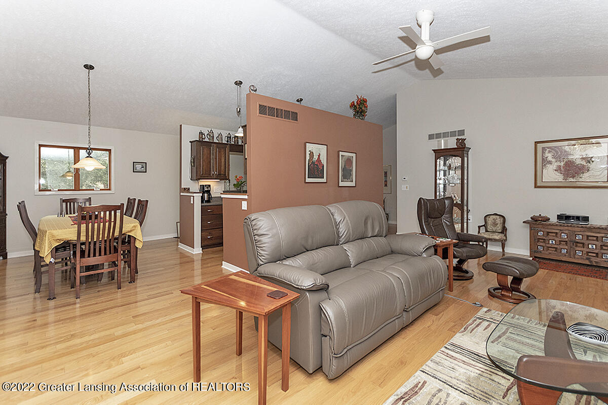 1595 Hatch Road Okemos, MI 48864 - Photo 10 of 37 Great Room