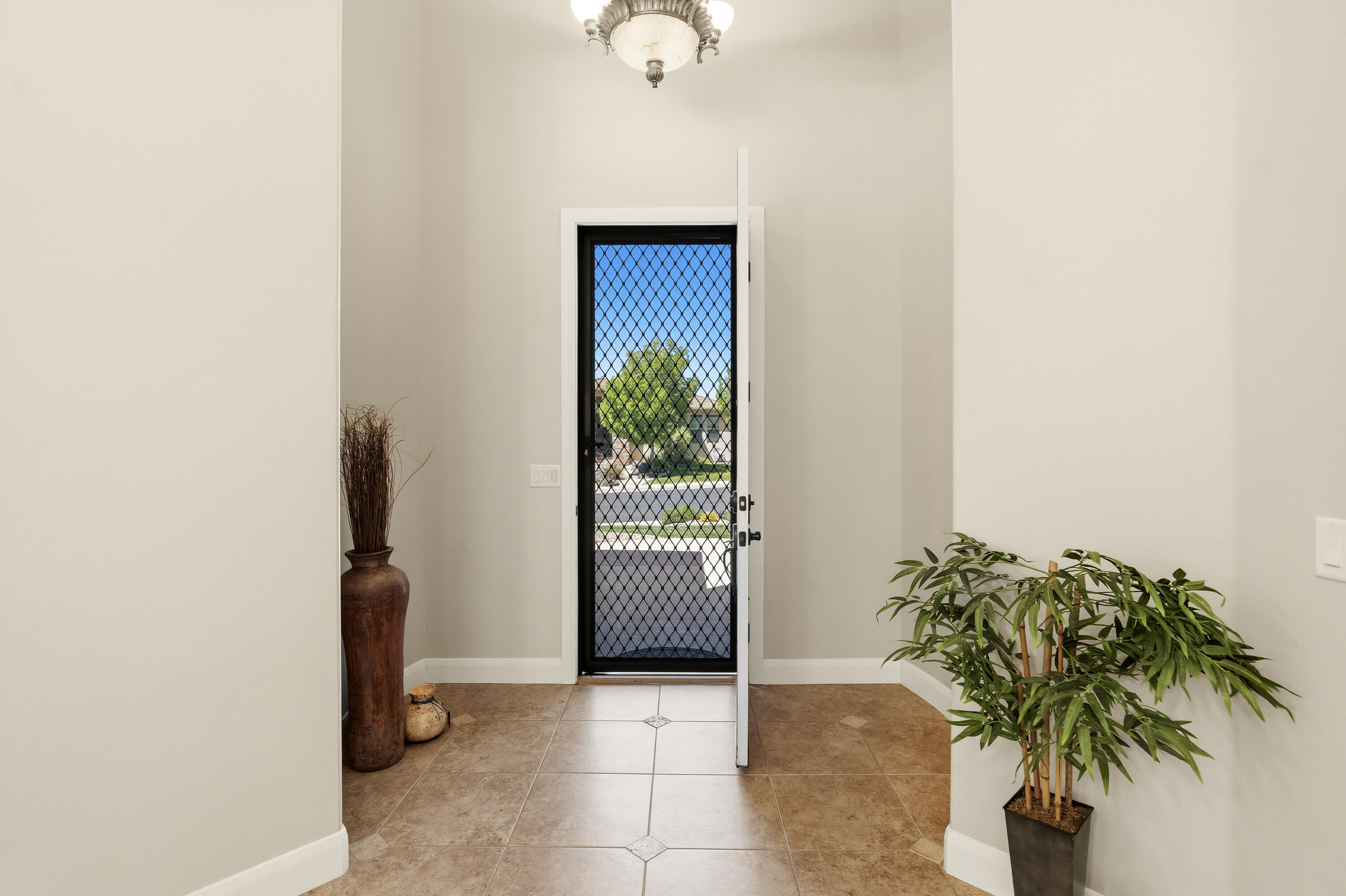 260 North 1240 West St. George, UT 84770 - Photo 5 of 32 DSC04302