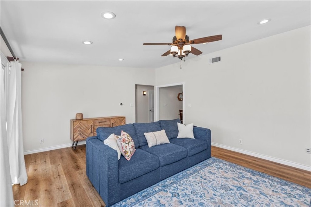 14125 Halper Road Poway, CA 92064 - Photo 17 of 36