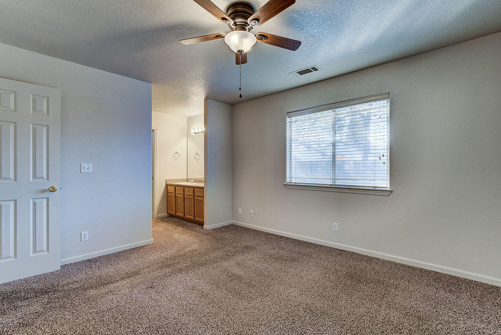 3324 Lawrence Road Redding, CA 96002 - Photo 11 of 27 3324LawrenceRoad_009