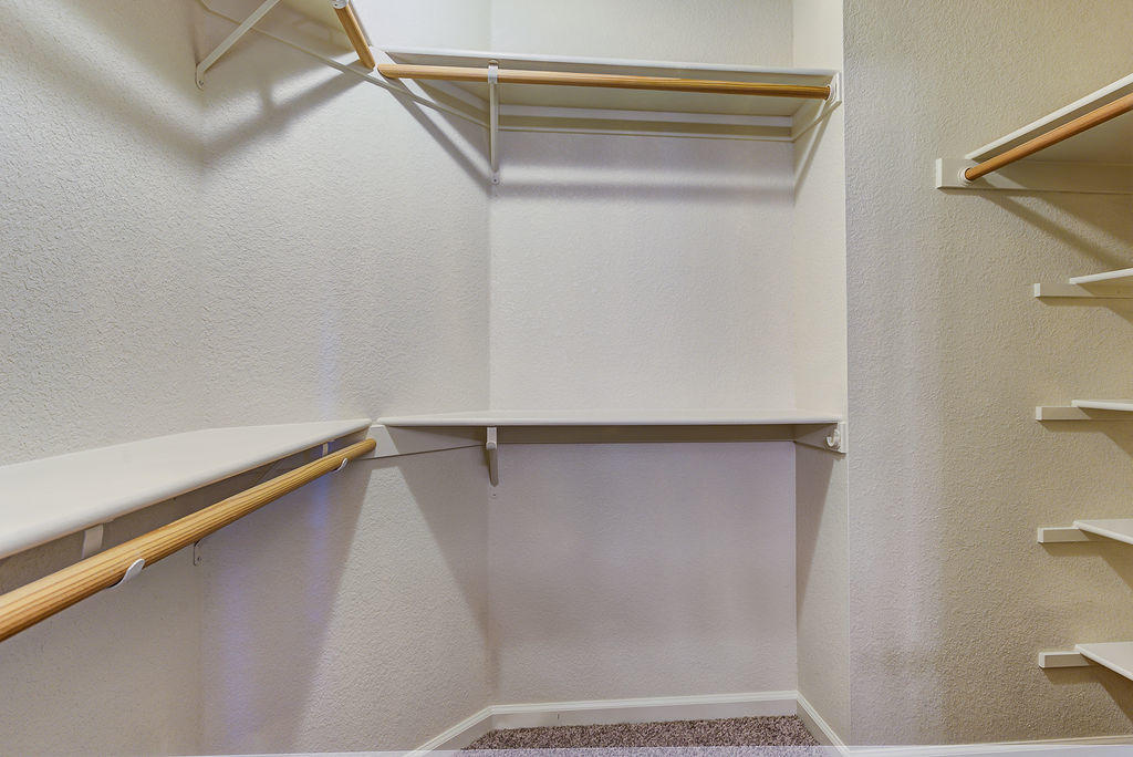 3324 Lawrence Road Redding, CA 96002 - Photo 14 of 27 Walk in closet