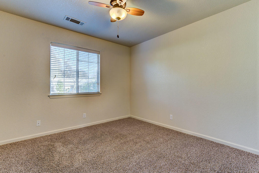 3324 Lawrence Road Redding, CA 96002 - Photo 21 of 27 3324LawrenceRoad_019