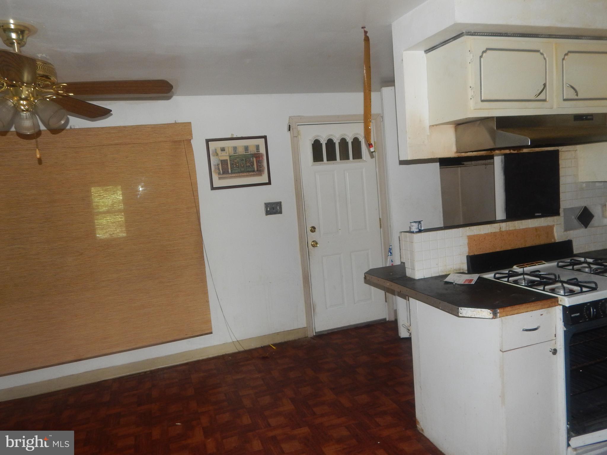 3003 Mallview Road Baltimore, MD 21230 - Photo 6 of 9 Kitchen