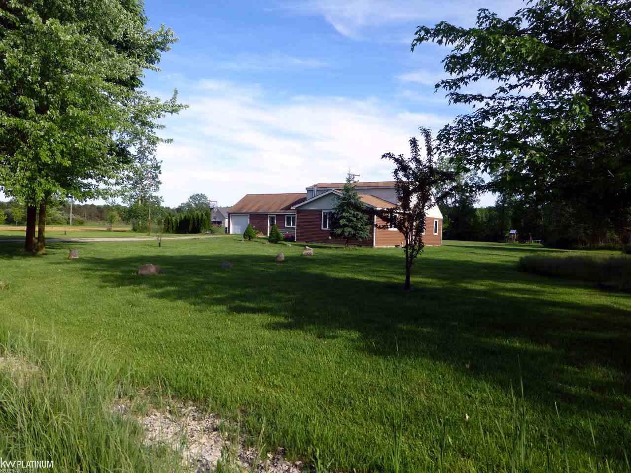 8701 Marquette Road Goodells, MI 48027 - Photo 27 of 41 31294034-26.JPG