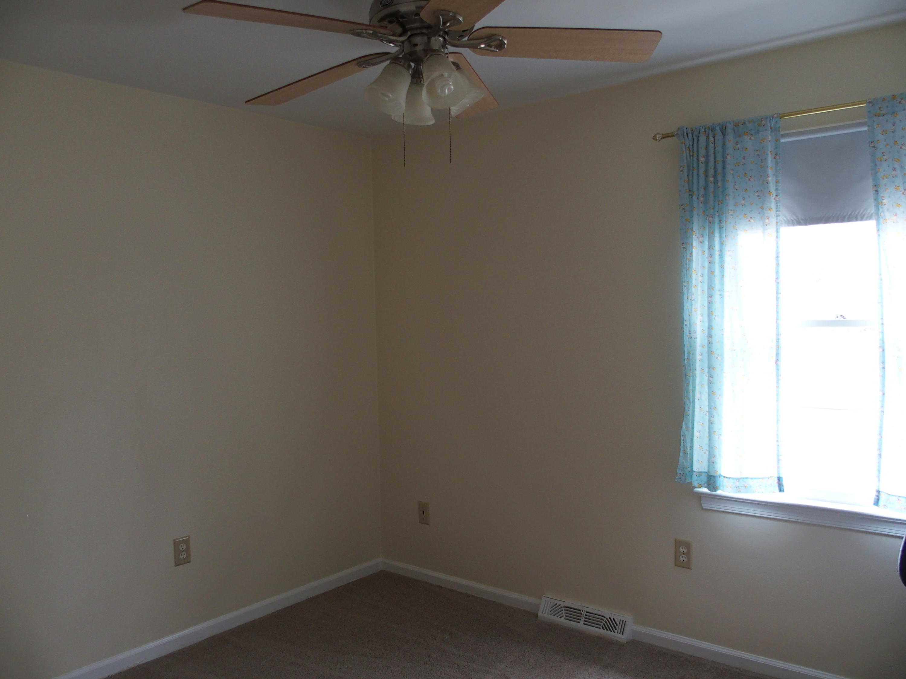 37 Cedarbrook Lane Blue Ridge, VA 24064 - Photo 14 of 21 an empty room with a window