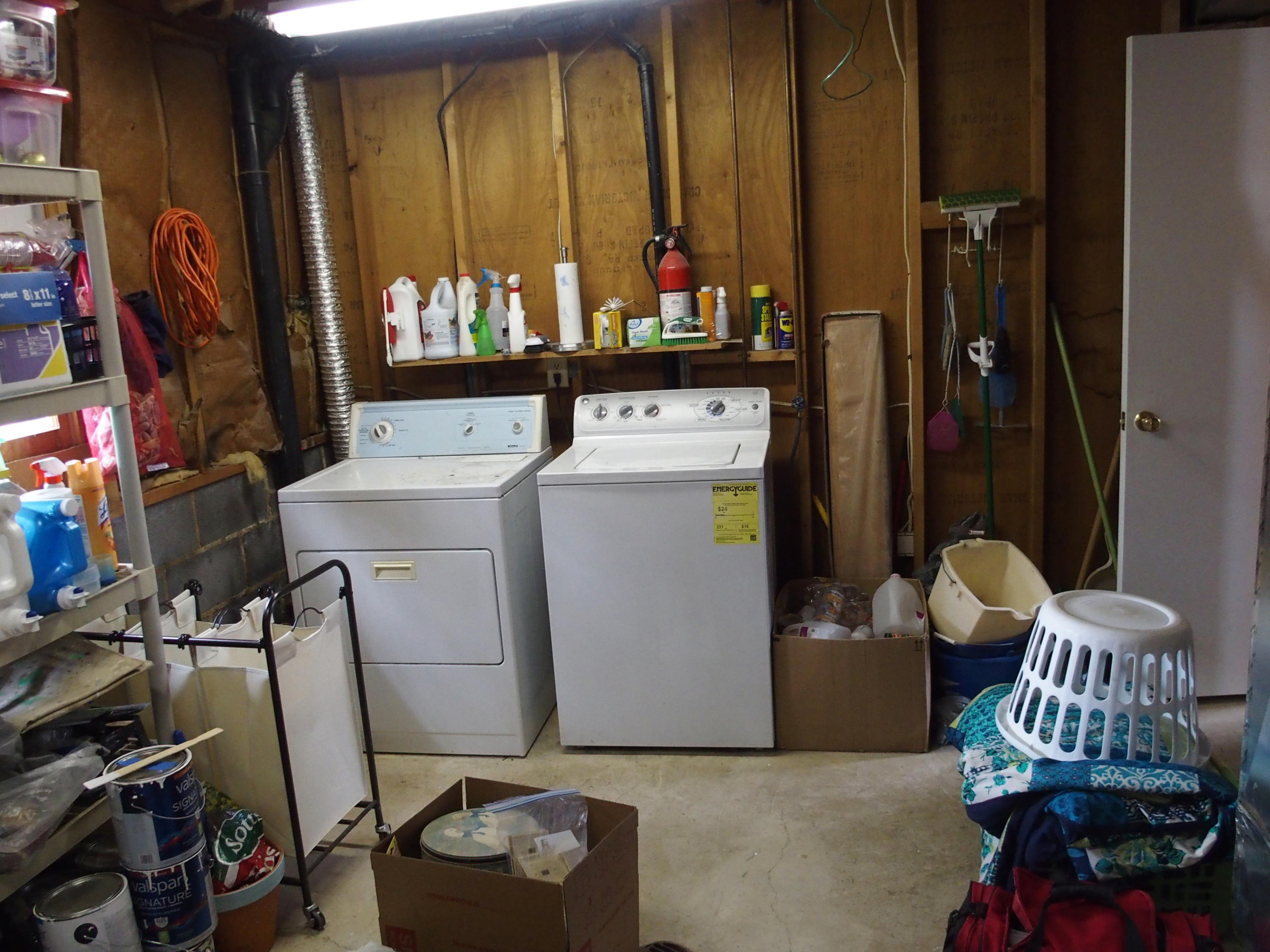 37 Cedarbrook Lane Blue Ridge, VA 24064 - Photo 8 of 21 a room with storage and utility