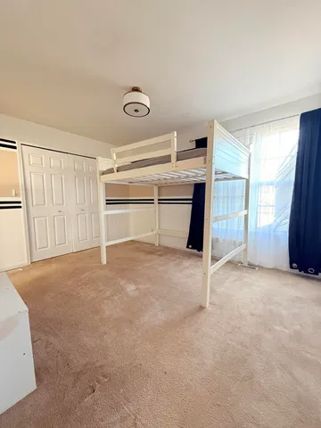 $225,999 | 863 Flagstone Drive, Dyer, IN 46311