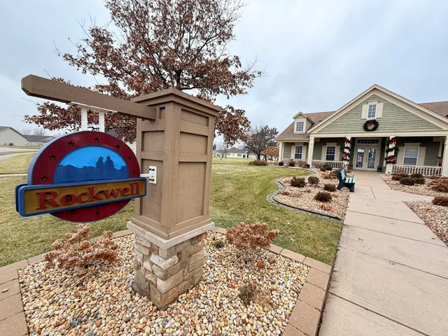 $225,999 | 863 Flagstone Drive, Dyer, IN 46311