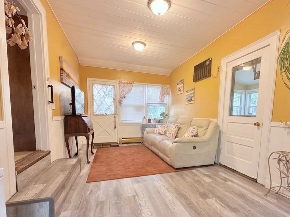 54 Colbert Street Leominster, MA 01453 - Photo 3 of 16