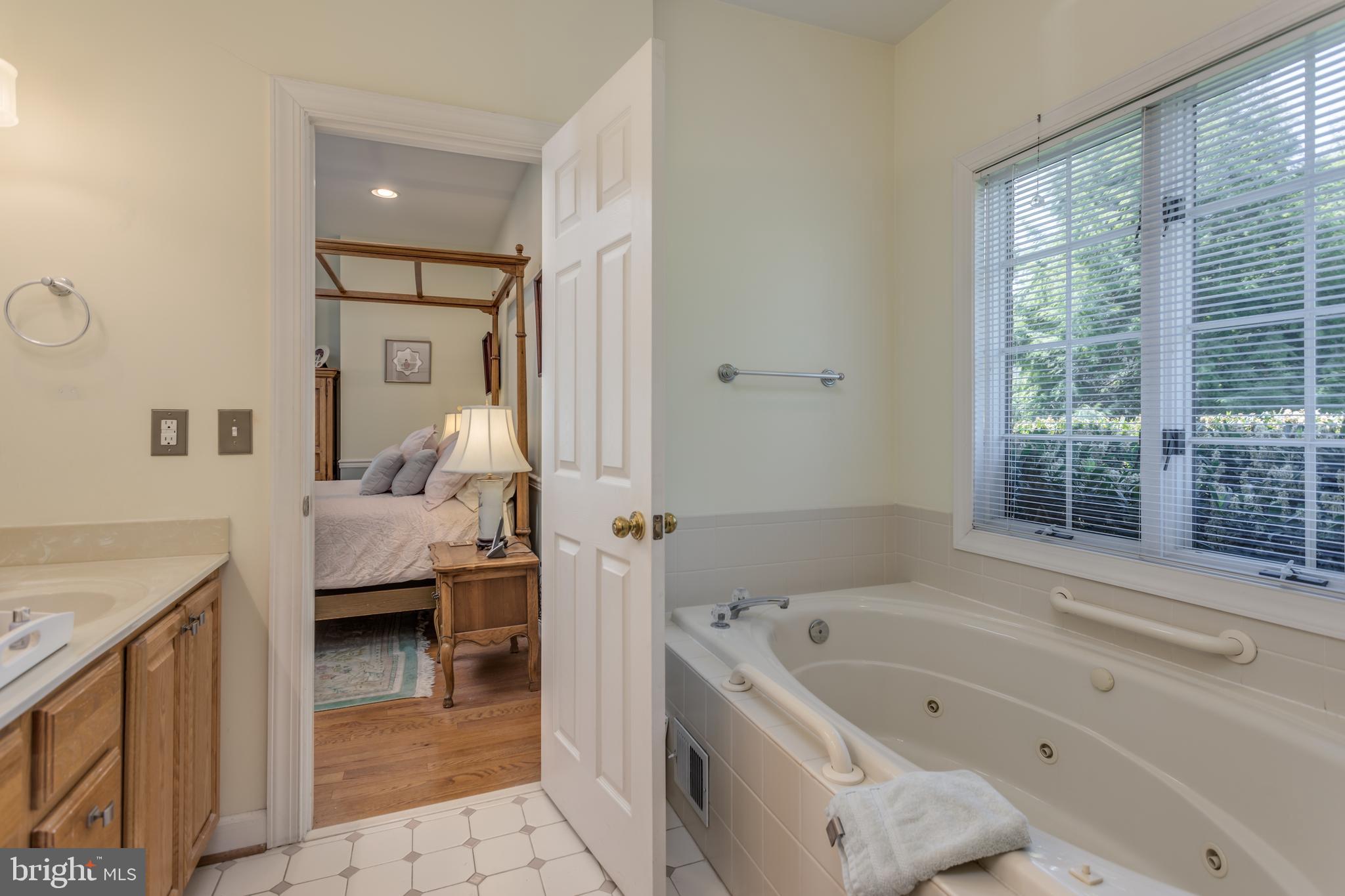1224 Rodes Circle Winchester, VA 22601 - Photo 21 of 39 Master Bathroom w/ Jetted Tub