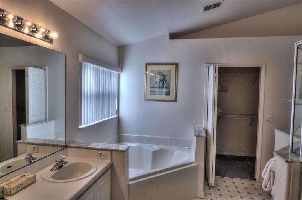 4718 Prairie Point Boulevard Kissimmee, FL 34746 - Photo 12 of 14