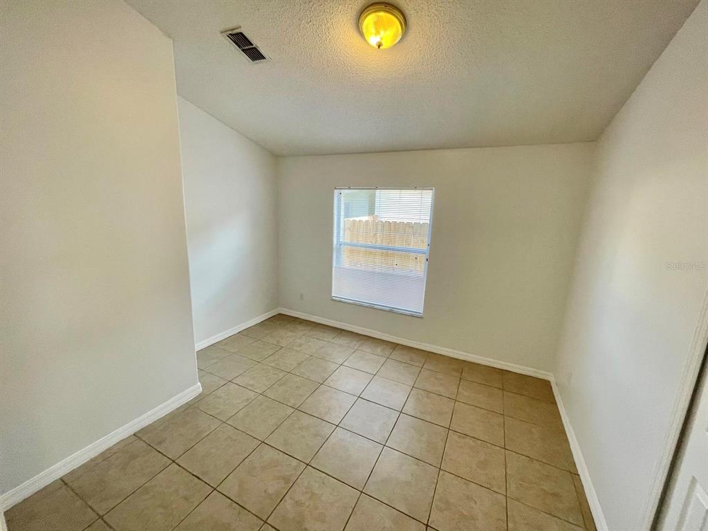 4718 Prairie Point Boulevard Kissimmee, FL 34746 - Photo 9 of 14