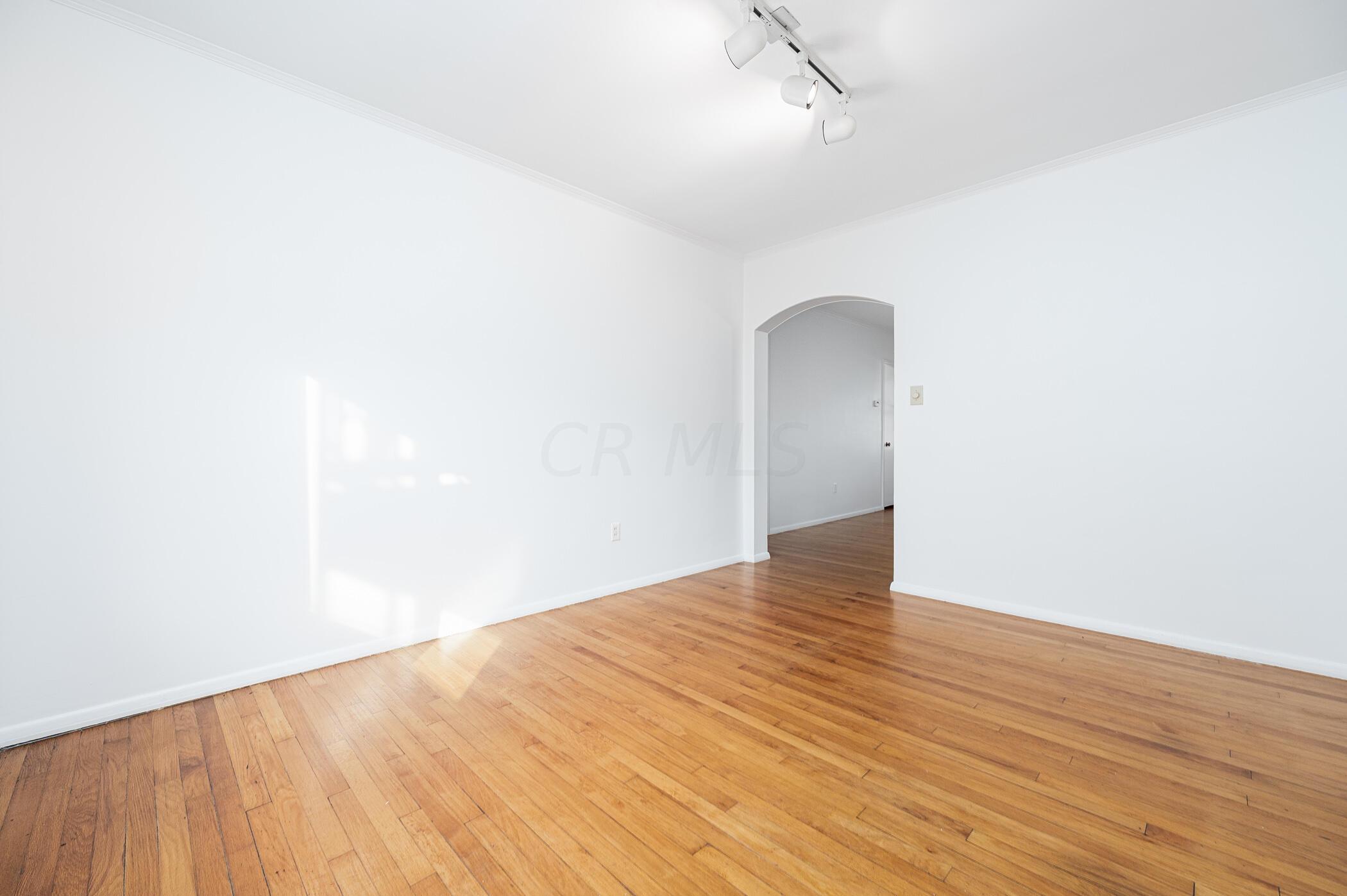 1621 Waltham Road, Unit A Columbus, OH 43221 - Photo 8 of 27 Dining Room