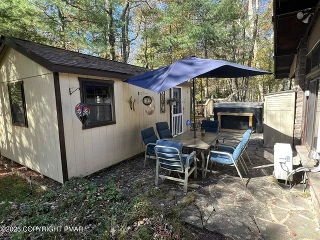 $374,900 | 25 Red Oak Road, Lake Harmony, PA 18624