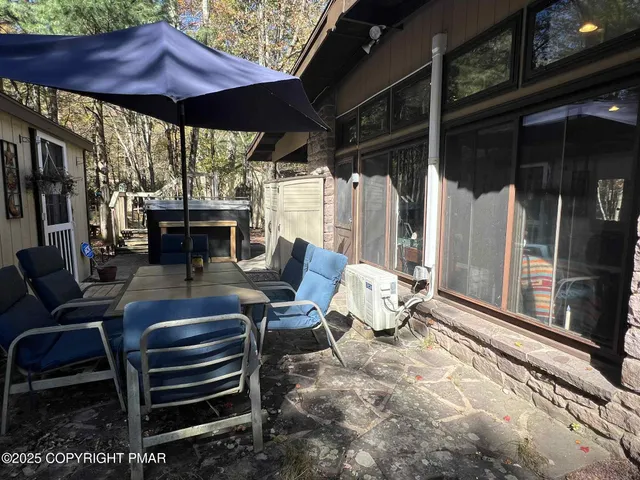 $374,900 | 25 Red Oak Road, Lake Harmony, PA 18624