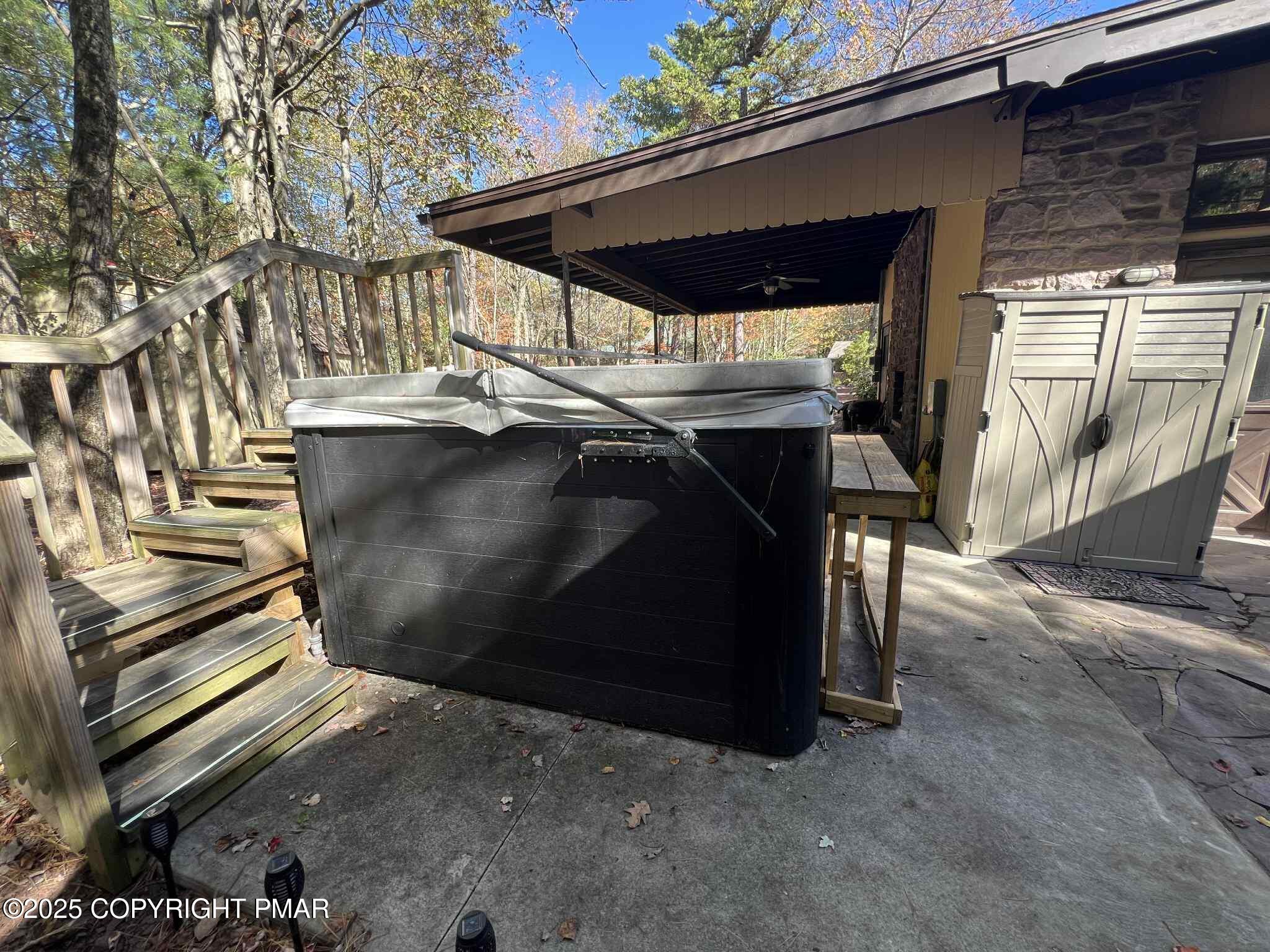 25 Red Oak Road Lake Harmony, PA 18624 - Photo 21 of 23 a view of outdoor space