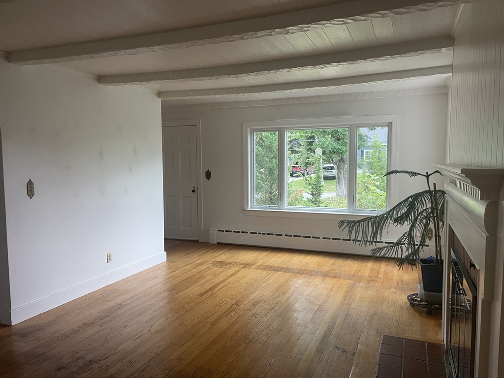 3 Paxton Road Spencer, MA 01562 - Photo 4 of 31 Gallery Image 4