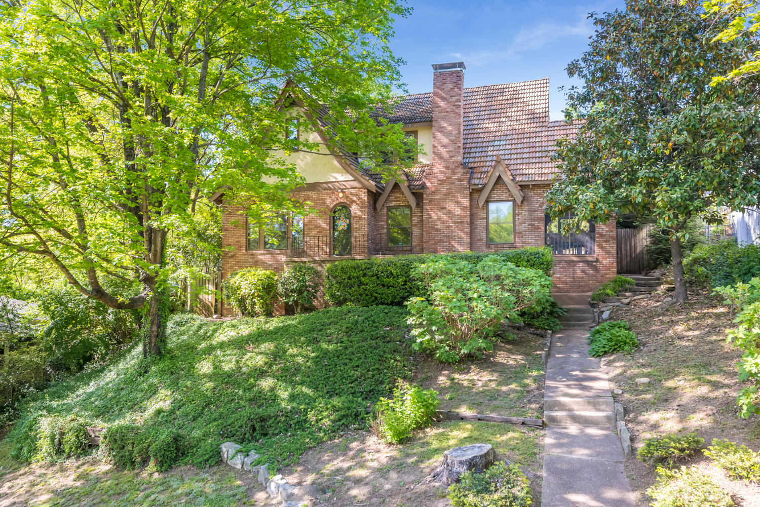 713 Oxford Road Chattanooga, TN 37405 - Photo 2 of 31 713_Oxford_Rd_02