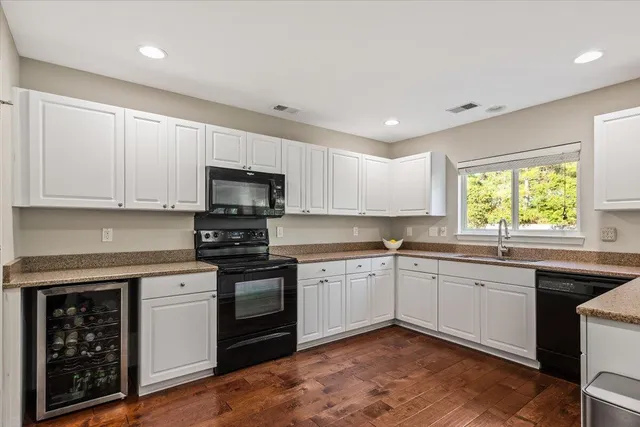 $465,000 | 7115 Sweet Grass Boulevard, Hanahan, SC 29410