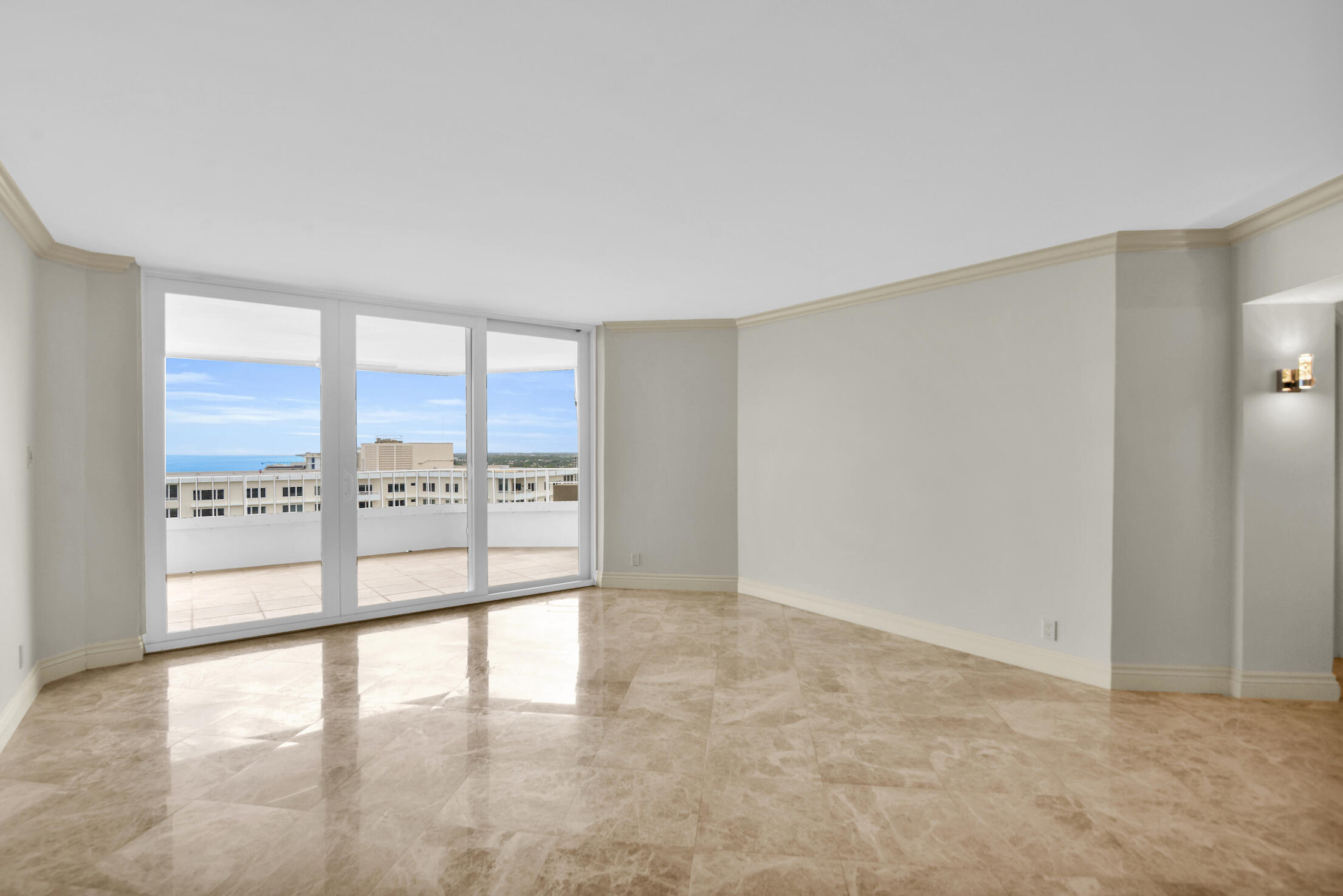 550 South Ocean Boulevard, Unit 2004 Boca Raton, FL 33432 - Photo 14 of 56 Living