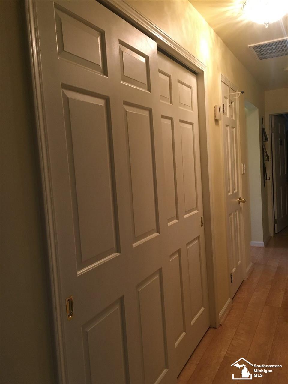 30434 South Gibraltar Road Gibraltar, MI 48173 - Photo 22 of 61