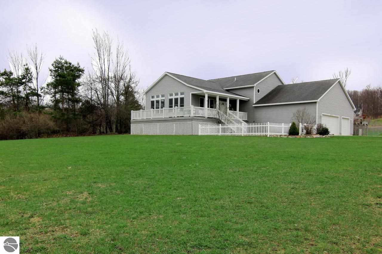 754 Napolean Way Traverse City, MI 49696 - Photo 21 of 25 1783464-20.JPG
