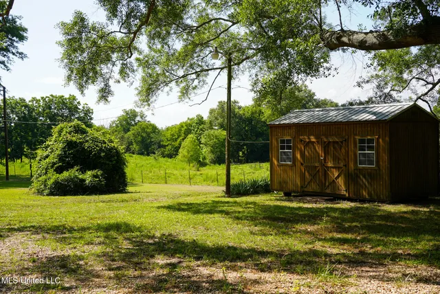 $389,000 | 3084 Tom Collins Road, Utica, MS 39175
