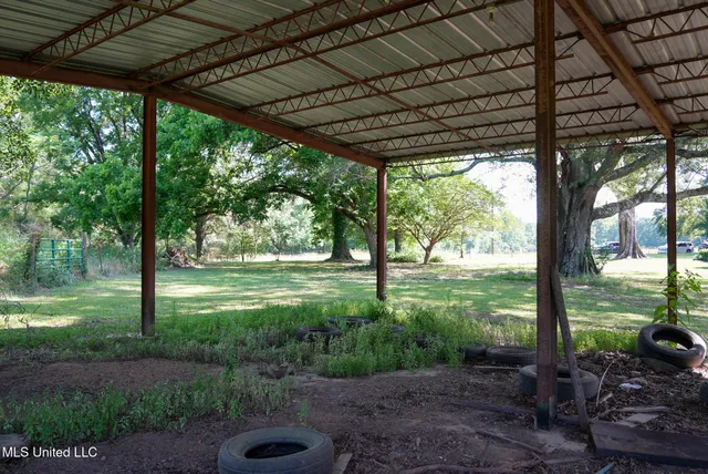 $389,000 | 3084 Tom Collins Road, Utica, MS 39175