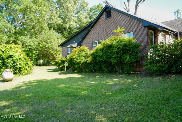 $389,000 | 3084 Tom Collins Road, Utica, MS 39175