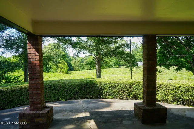 $389,000 | 3084 Tom Collins Road, Utica, MS 39175