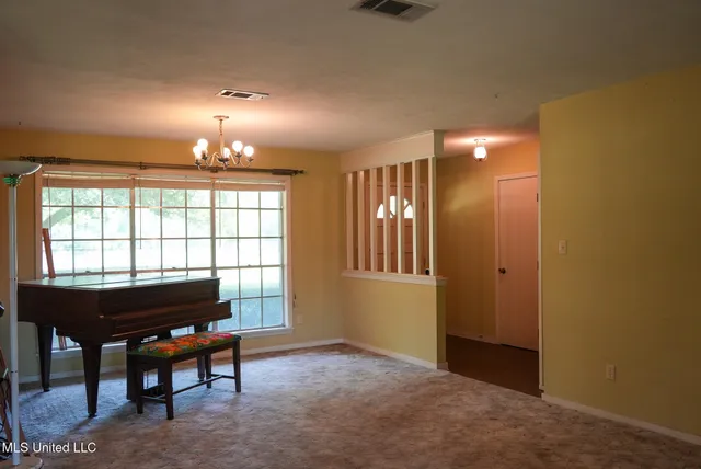 $389,000 | 3084 Tom Collins Road, Utica, MS 39175