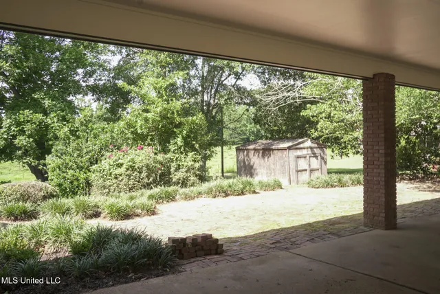 $389,000 | 3084 Tom Collins Road, Utica, MS 39175