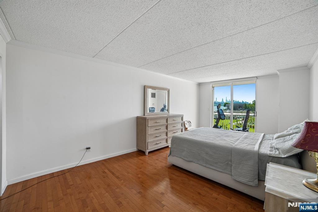 1055 River Road, Unit 312 Edgewater, NJ 07020 - Photo 16 of 47 Gallery Image 16