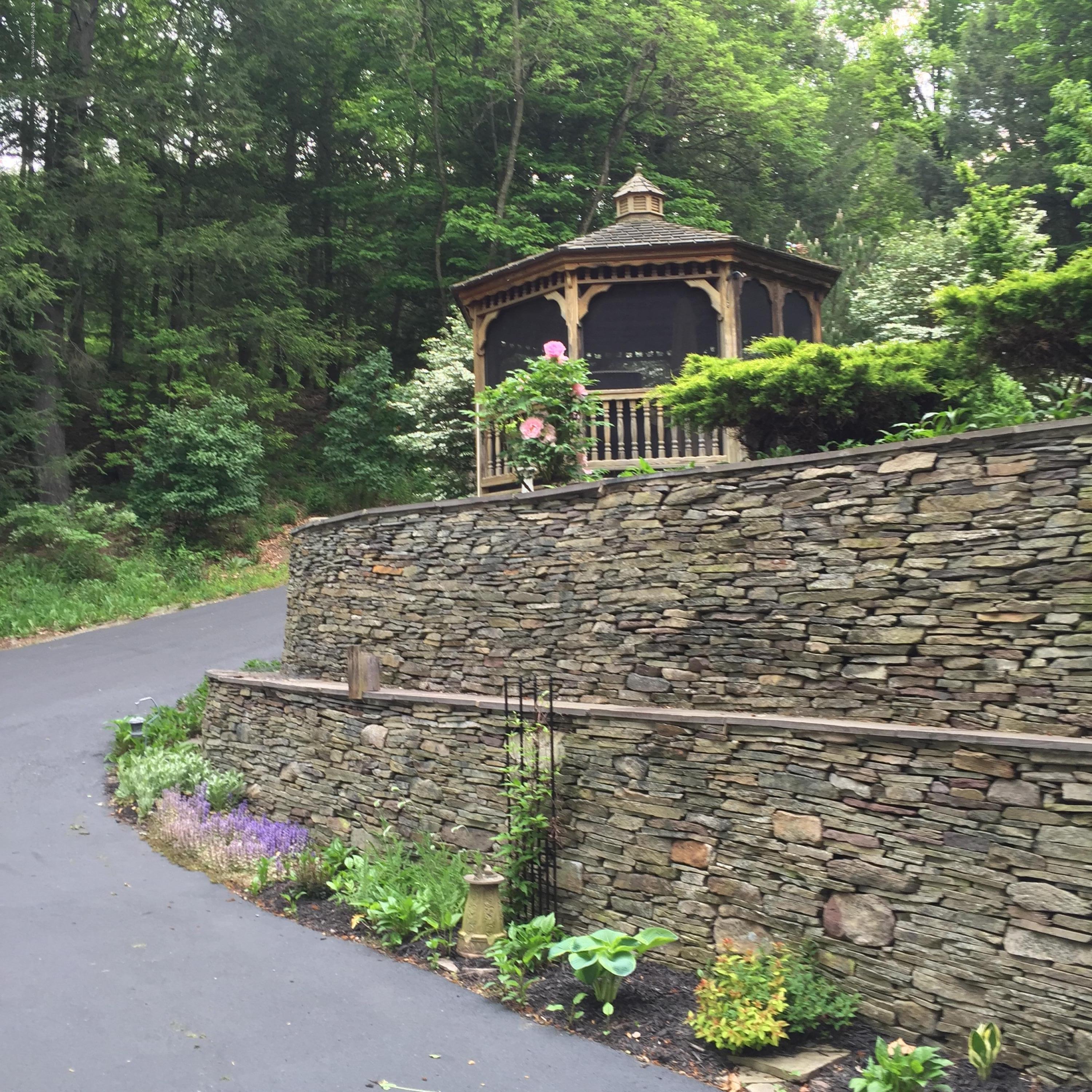 54 Eastwoods Road Tunkhannock, PA 18657 - Photo 4 of 64 Gallery Image 4