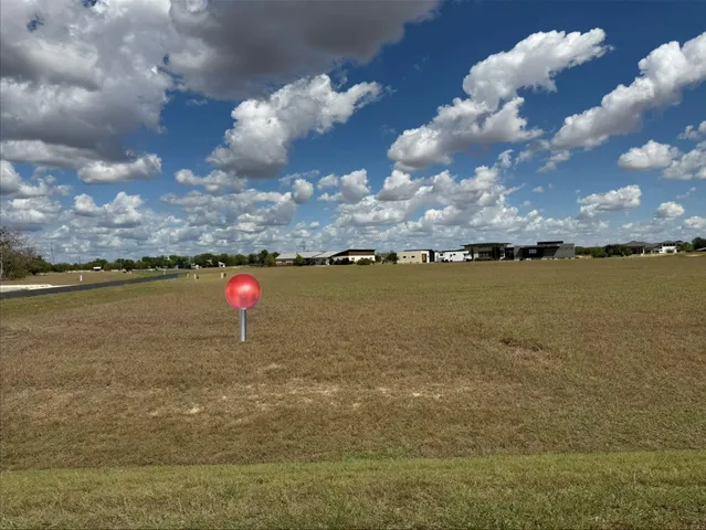 $199,900 | 102 Ranch Estates Circle, Martindale, TX 78655