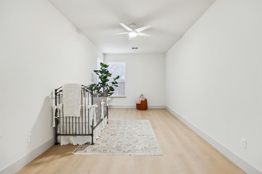 2437 Clear Field Drive Plano, TX 75025 - Photo 21 of 38 an entryway