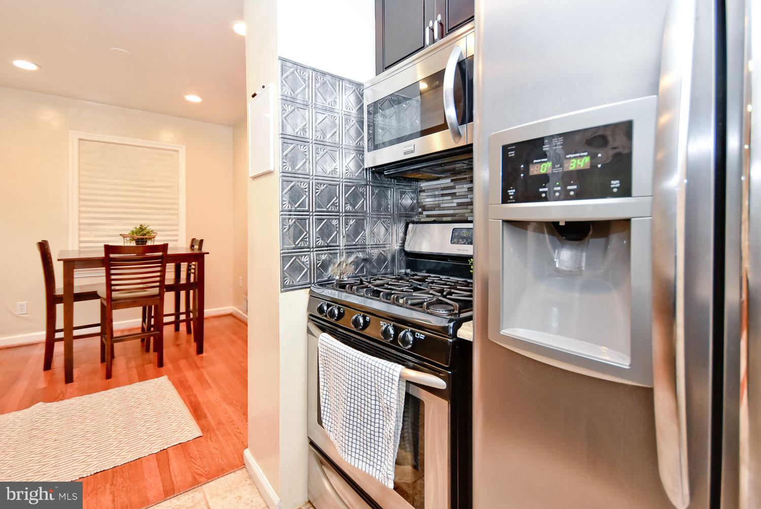 9339 Dubarry Avenue Lanham, MD 20706 - Photo 20 of 30 Kitchen