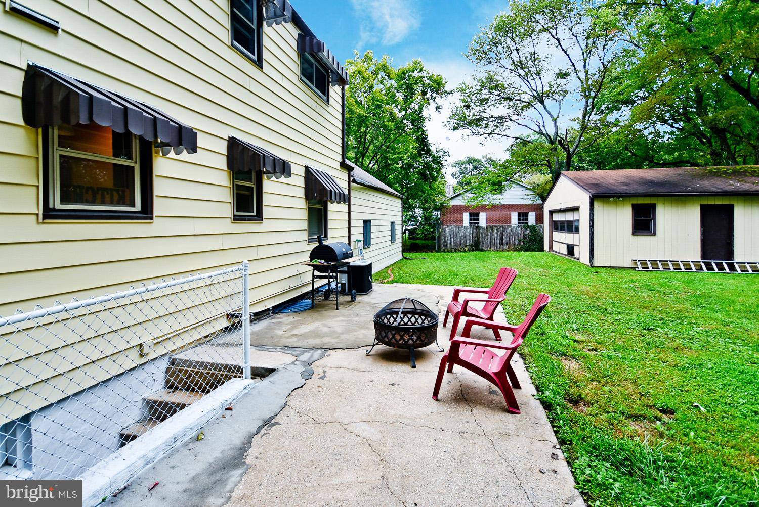 9339 Dubarry Avenue Lanham, MD 20706 - Photo 30 of 30 Exterior (Rear)