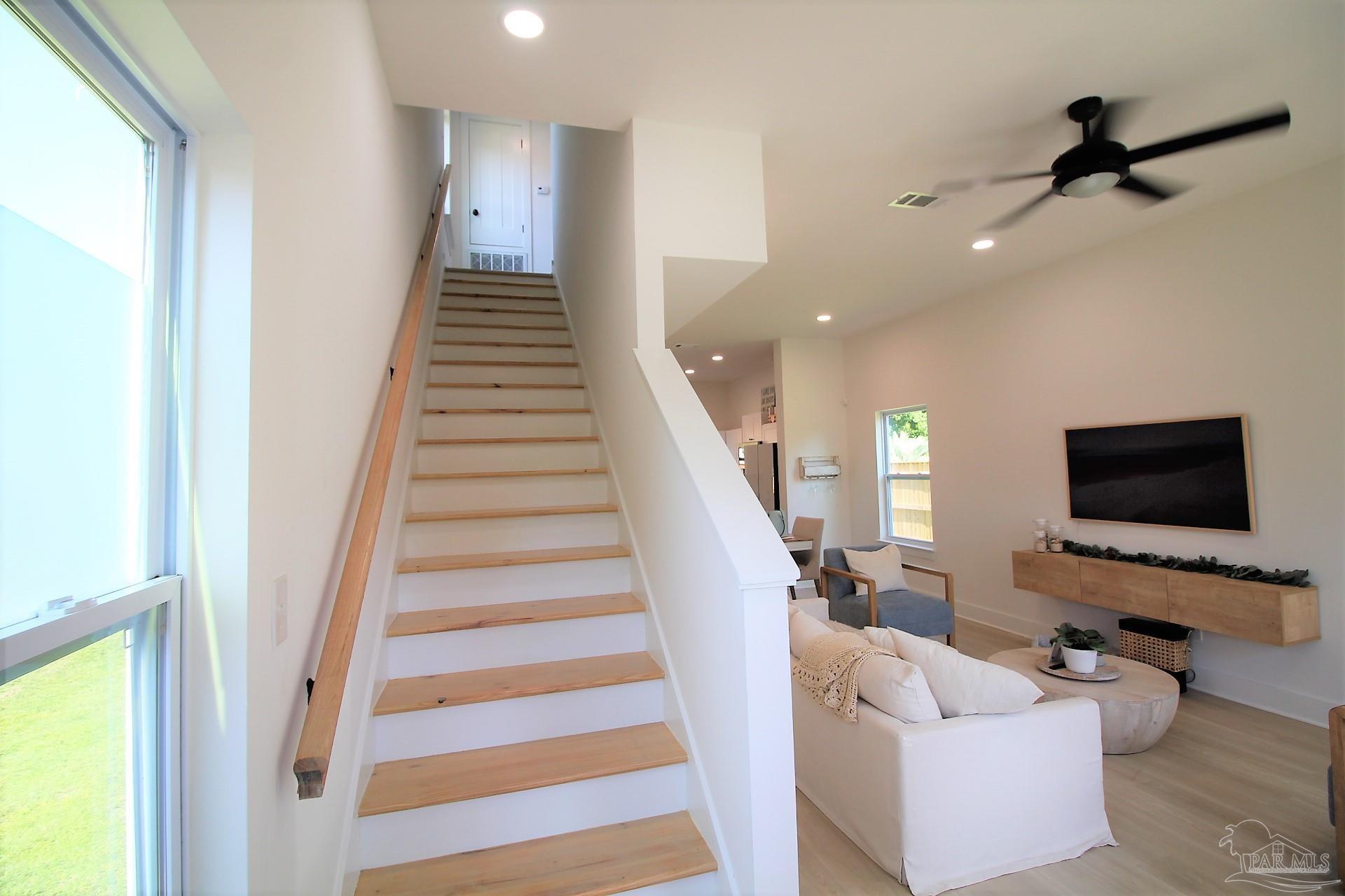 5245 Viking Road Pensacola, FL 32507 - Photo 10 of 18 Gallery Image 10