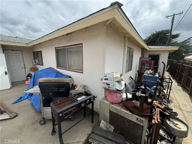 a car parked in front of a house
