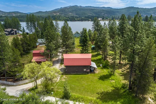 $2,400,000 | 170 Flatwater Lane, Sandpoint, ID 83864
